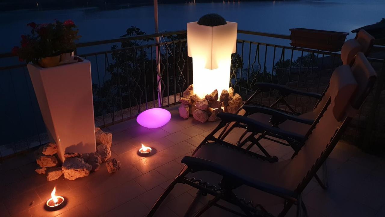 La Terrazza Sul Lago Turano Кастель-ди-Тора Экстерьер фото