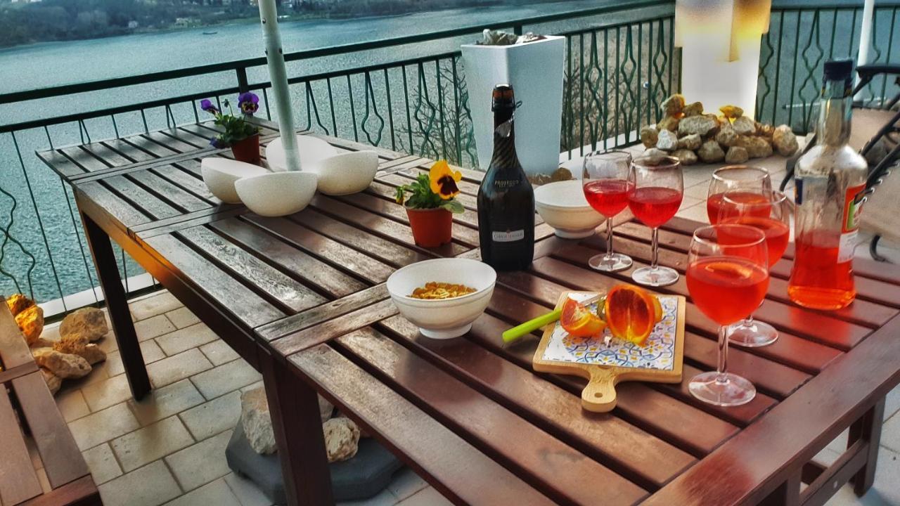 La Terrazza Sul Lago Turano Кастель-ди-Тора Экстерьер фото