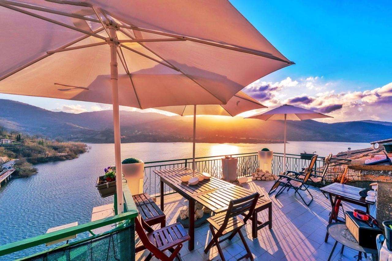 La Terrazza Sul Lago Turano Кастель-ди-Тора Экстерьер фото