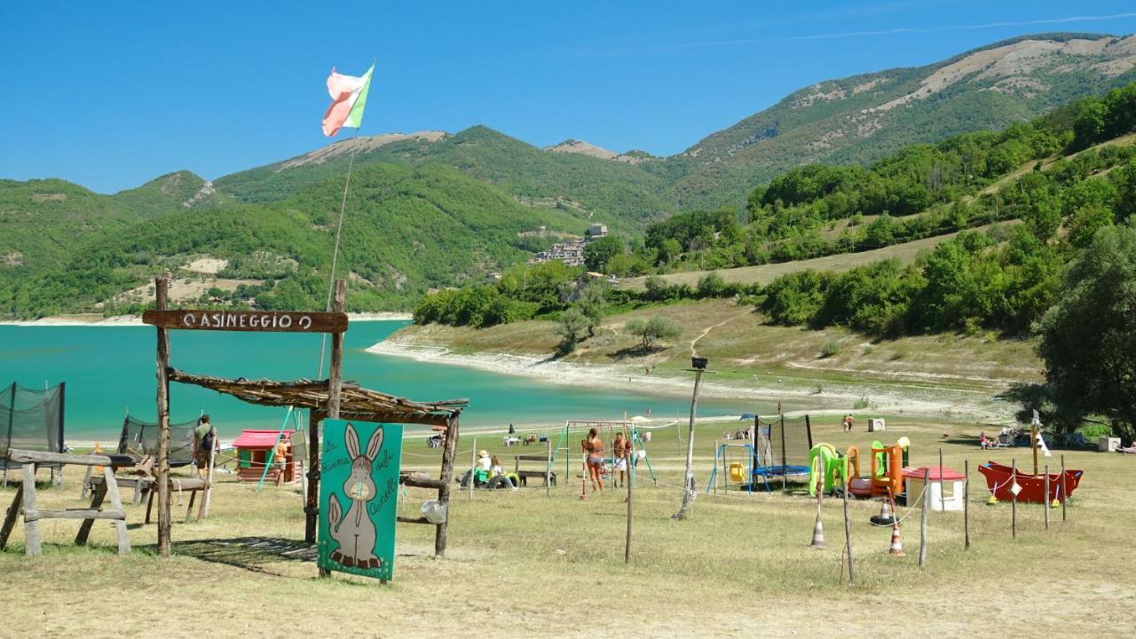 La Terrazza Sul Lago Turano Кастель-ди-Тора Экстерьер фото