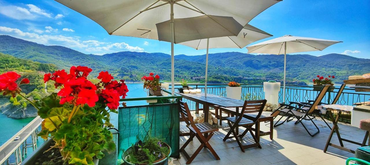 La Terrazza Sul Lago Turano Кастель-ди-Тора Экстерьер фото